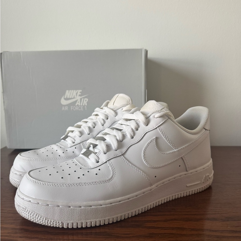 Nike Air Force 1 07’ Men's 10.5 White